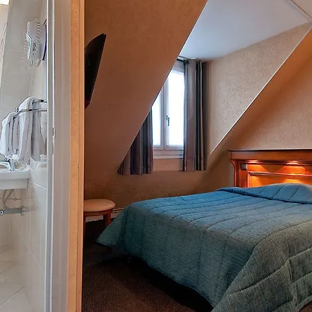 Elysée Etoile 2*