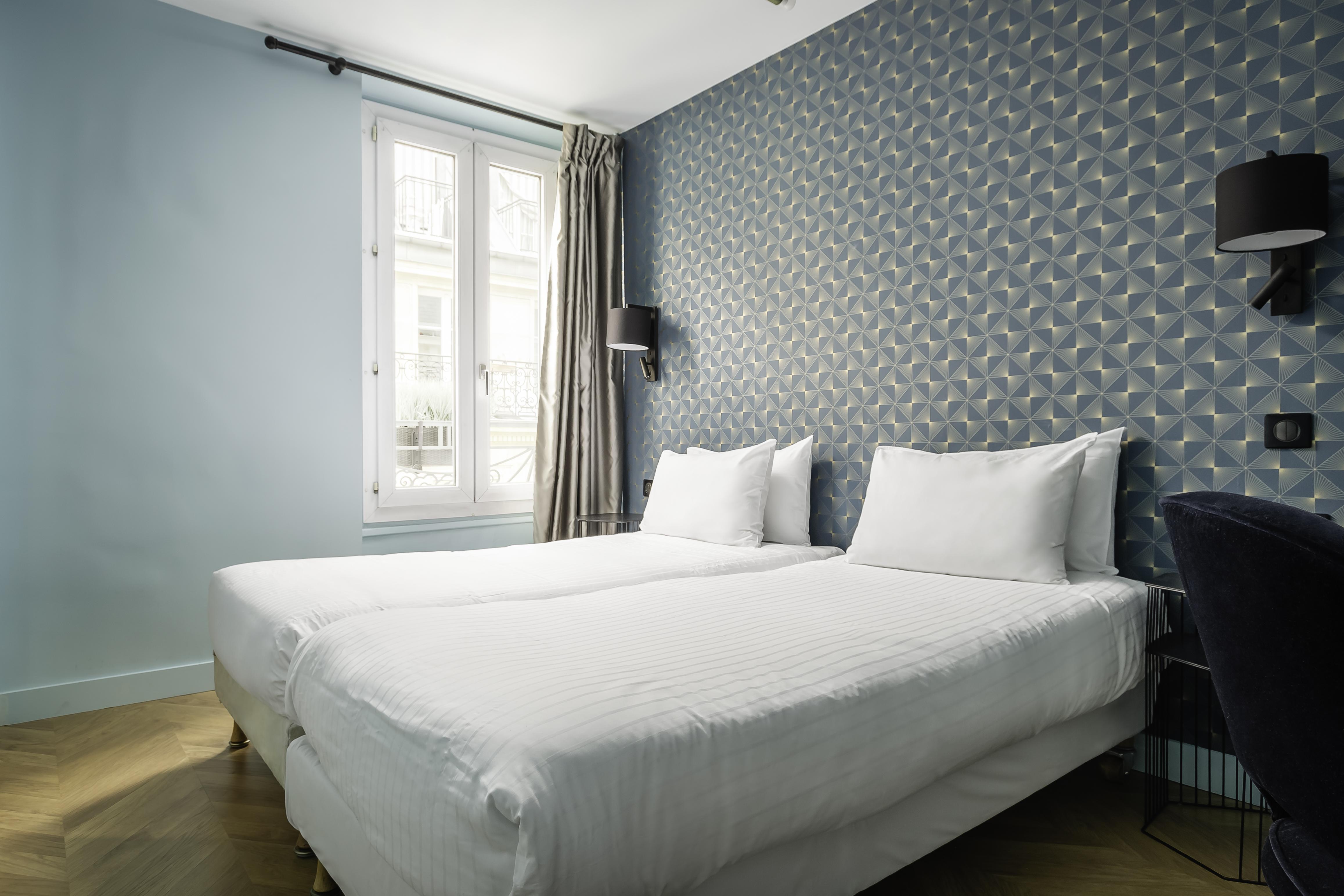 Elysée Etoile 2*