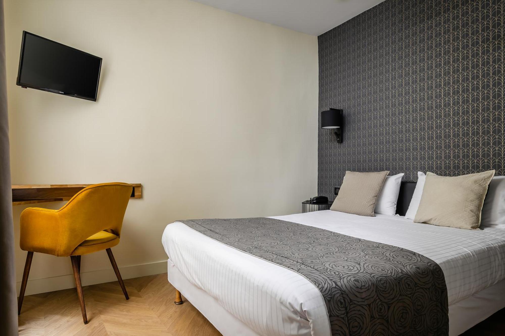 Elysée Etoile Hotel 2*